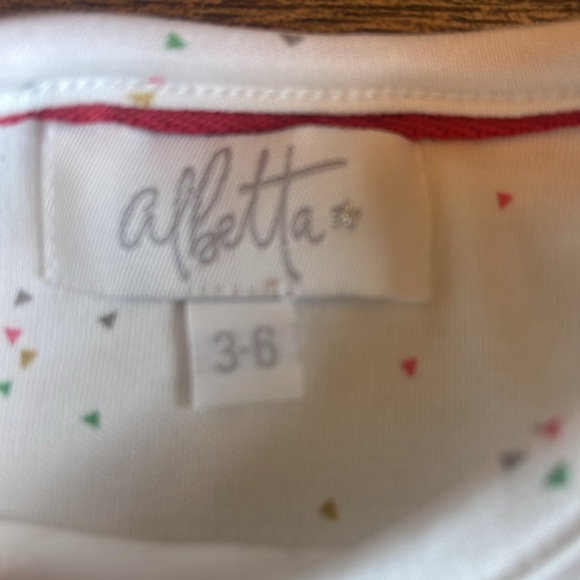 Alberta 3-6 month Christmas onesie set. Booties / rattle NIB - Picture 4 of 4